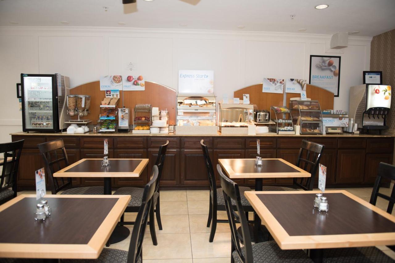 Holiday Inn Express Houston North-1960 Champions Area Louetta Εξωτερικό φωτογραφία